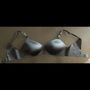 Secret Treasures wireless bra. size 36B. color black